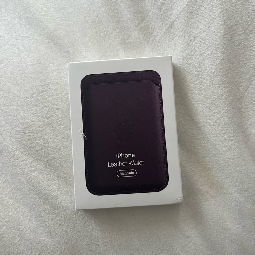IPHONE LEATHER WALLET - Purple